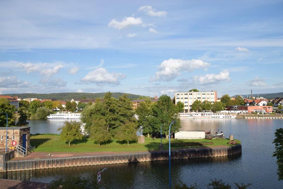 +++ Wunderschöner Blick über die Weser +++ Gepflegte 3-Zimmerwohnung mit Balkon +++ in Hameln