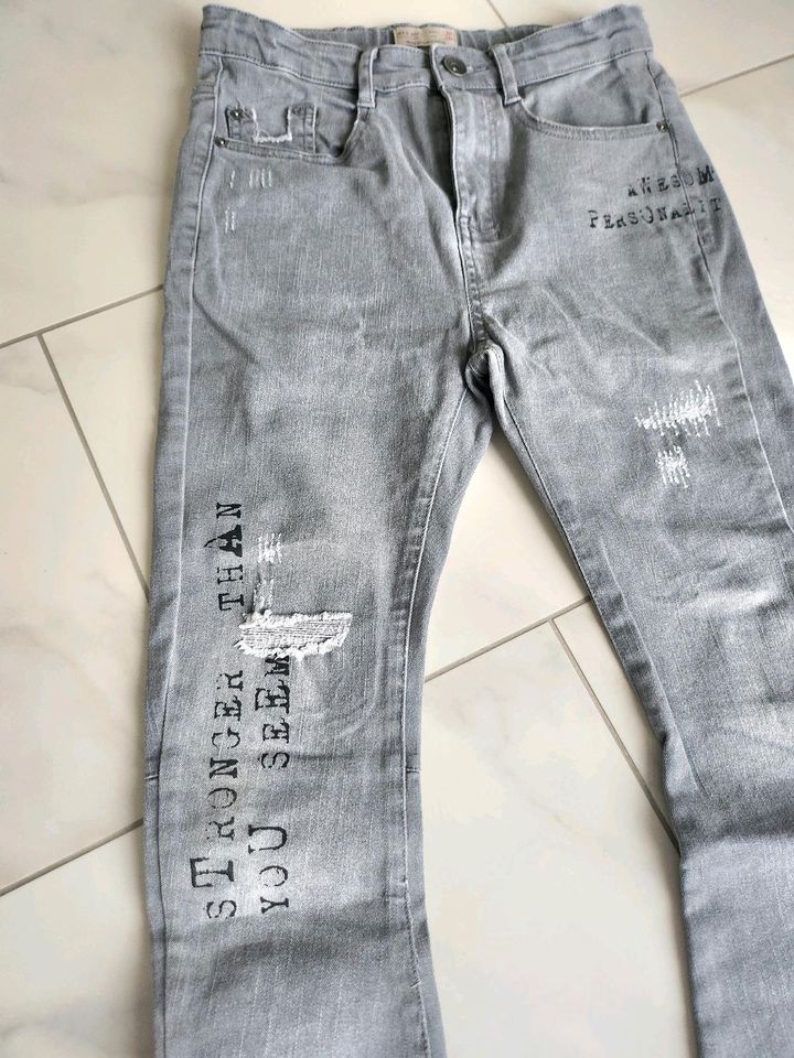 Zara, coole Jeans, Gr. 140/10, top in Giesen