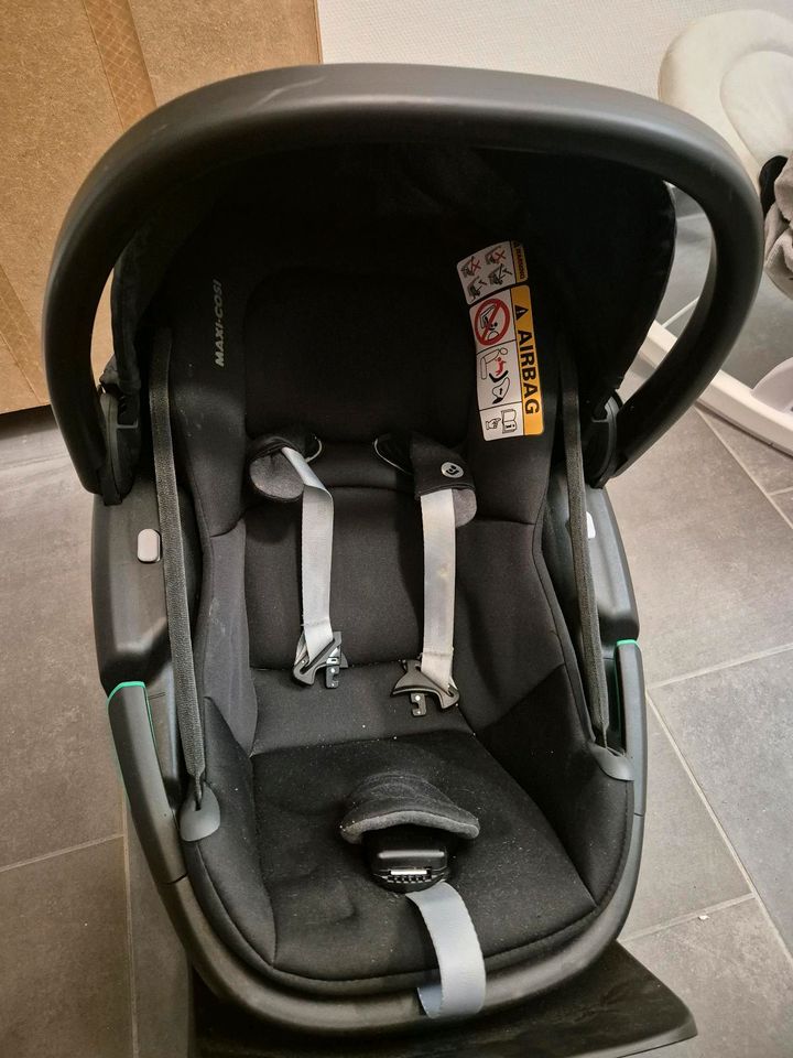 Maxi Cosi Coral 360 i size mit Base in Würzburg