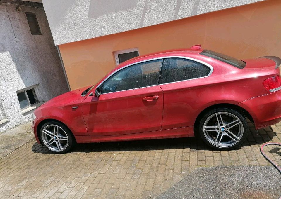 BMW  1er/ 125i 6 Zylinder in Balingen