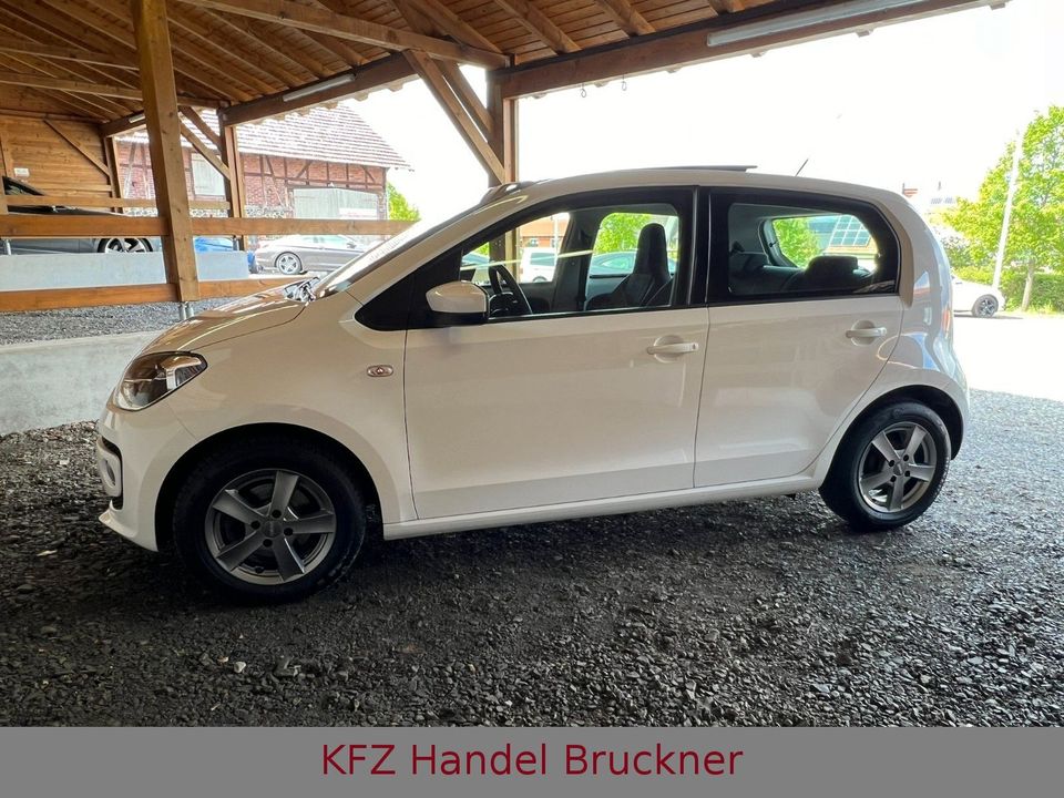 Volkswagen up! move up! BMT*PANORAMADACH*SHZ*75PS*2.HAND* in Wabern