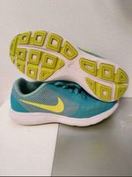 Nike Schuhe  Kinder Sport Schuhe Gr.35.5 München - Berg-am-Laim Vorschau