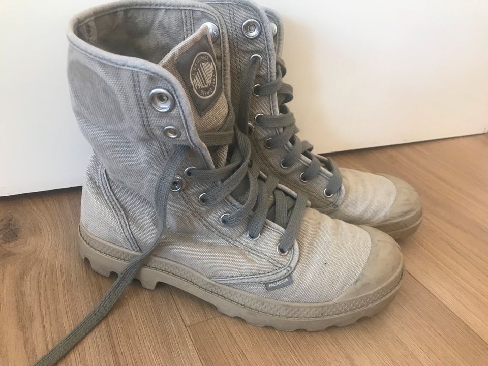 Palladium Boots Gr. 38, khaki in Stuttgart