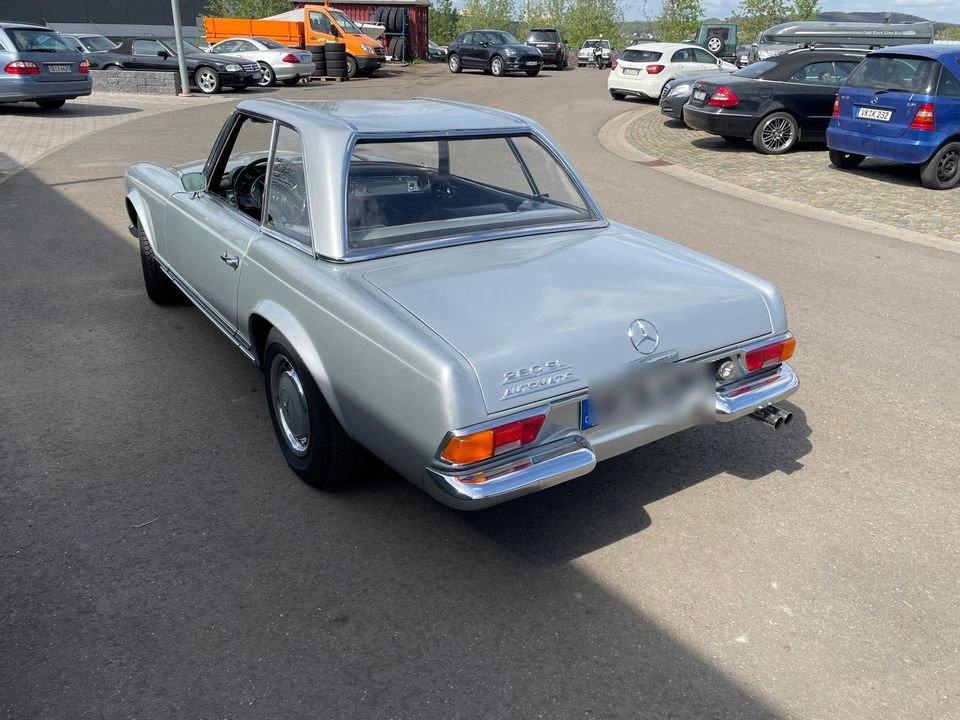 Mercedes 280 SL Pagode in Völklingen