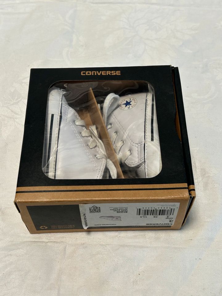 CONVERSE First Star weiß Leder Gr. 19 neuwertig mit Karton in Bad Herrenalb