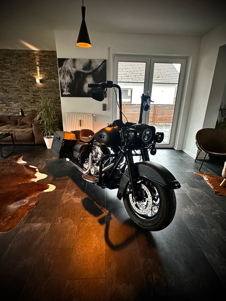 Harley Davidson Road King Chopper Bagger Tourer  5HD Kesstech in Bad Driburg