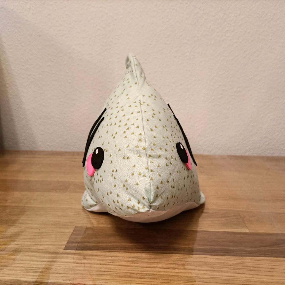 Hai Plüschtier Shark Shork Plush Selbstgemacht Fisch kawaii süß in Bischberg