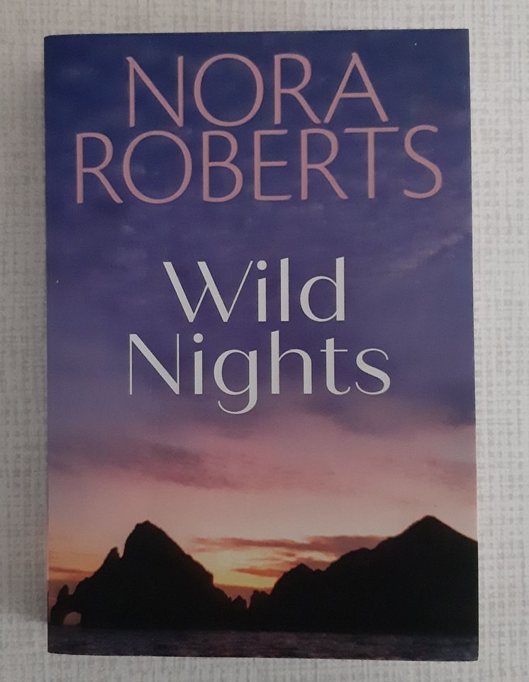 Bücher Juli Zeh unter Leuten, Strubel Blaue Frau, Nora Roberts in Waldbreitbach