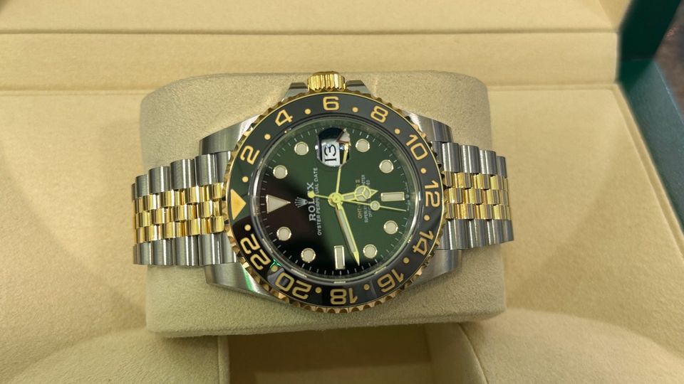 Rolex GMT-Master  126713GRNR „Zombie“  Jubilee Stahl/Gold in München