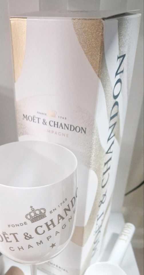 Moet & Chandon Set Neu in Düsseldorf