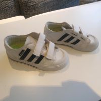 Adidas Sneaker weiss Klettverschluss Gr.26 Nordrhein-Westfalen - Oberhausen Vorschau