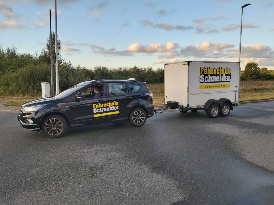 Führerschein Klasse BE Anhänger Fahrschule Todenbüttel in Todenbüttel