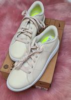 Sneaker - Nike - beige - Größe 37,5 - neu - Schnürung - Damen Bayern - Vilshofen an der Donau Vorschau