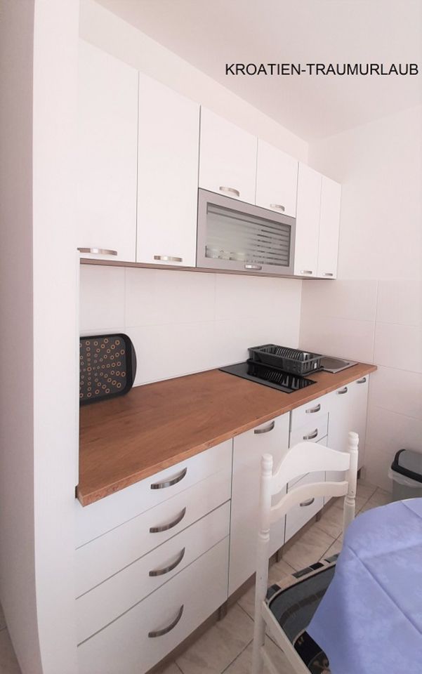 Studio Apartment Trogir Meerblick aus dem Bett 2 Personen in Waiblingen