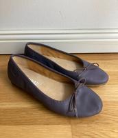 Clarks Originals Leder Ballerina mit Crepe Sohle Lila EU 37 Berlin - Neukölln Vorschau