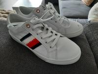 NEU Sneaker von Tommy Hilfiger Gr.38 Nordrhein-Westfalen - Detmold Vorschau