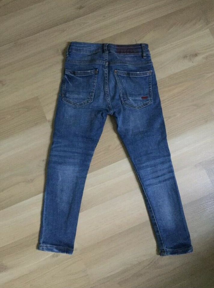 Zara Jeans Jeanshose blau Gr. 116 in Langenhagen