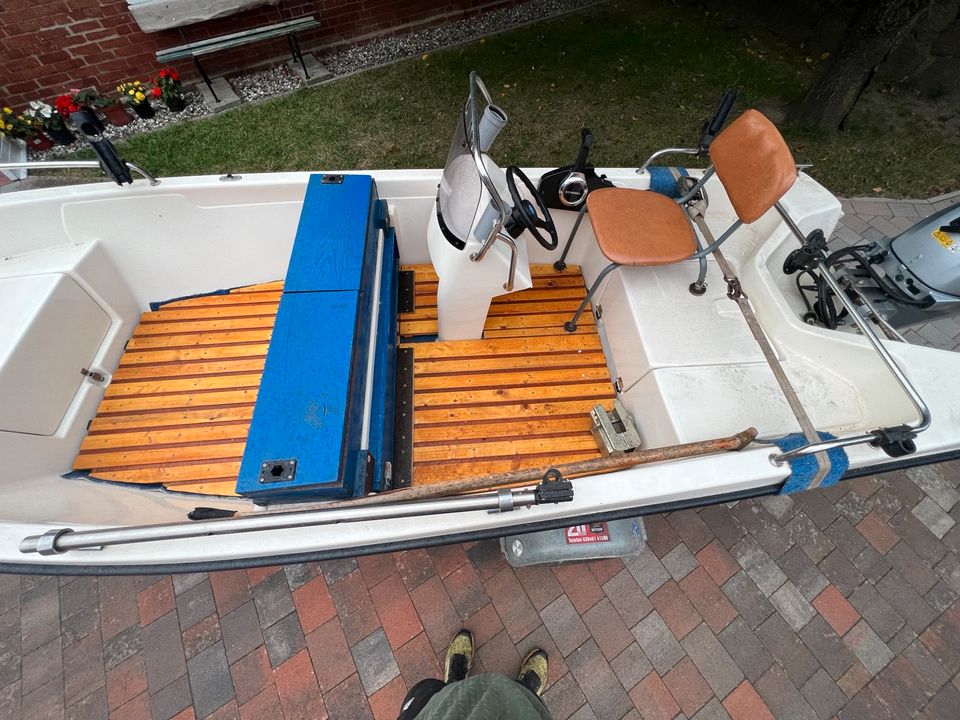 Angelboot Boot Honda 15Ps Trailer in Neubrandenburg