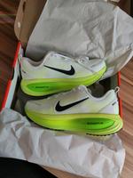 Nike Performance Vomero 18 Laufschuhe Straße Neu 42 neon grün Bonn - Dottendorf Vorschau