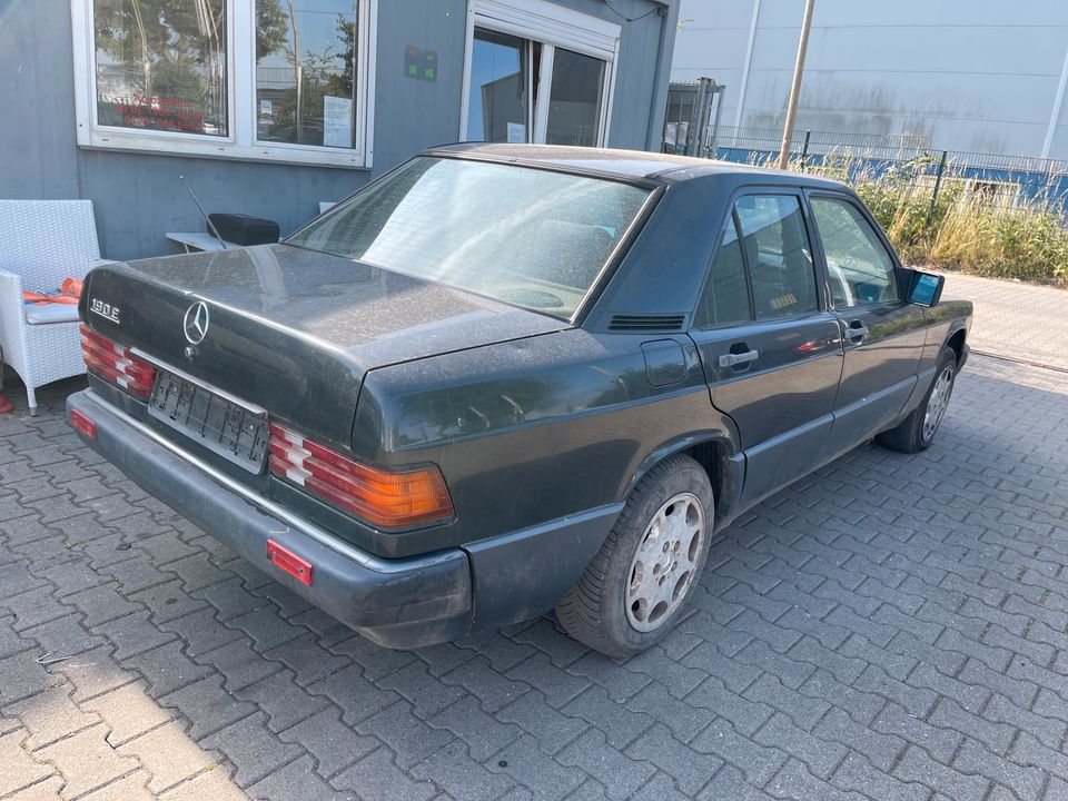 Mercedes W201 190 E Ersatzteile Gebrauchtteile Schlachtfest in Köln Vogelsang