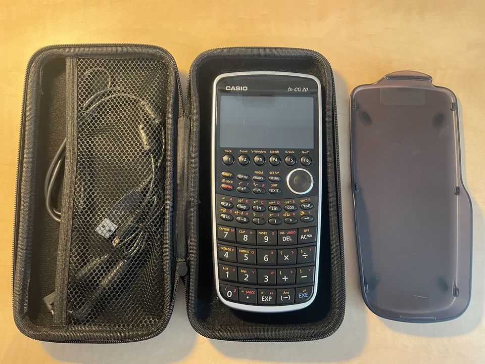 Casio fx-CG 20 Grafiktaschenrechner mit Case in Paderborn