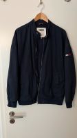 Jacke Tommy Jeans Hilfiger blau sehr gut Gr M Frankfurt am Main - Rödelheim Vorschau