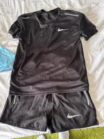 Nike Trainingsoutfit Bayern - Moorenweis Vorschau