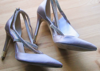 GUESS Pumps Ballschuhe Abendschuhe SATIN Strass rosé 37 Friedrichshain-Kreuzberg - Kreuzberg Vorschau