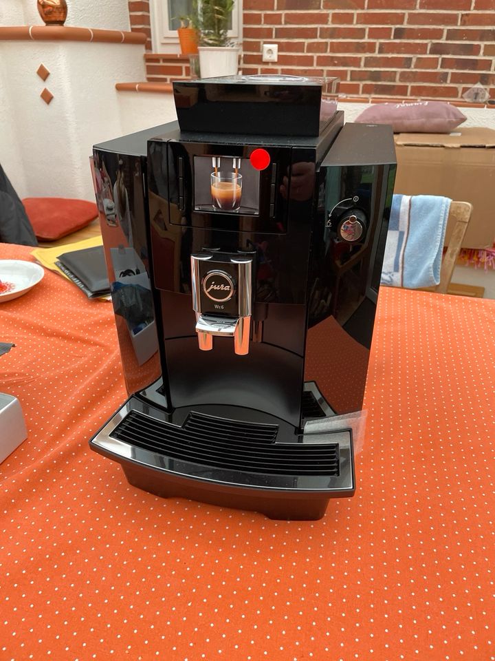 Jura WE6 in Piano Black. NEU Kaffeevollautomat Kaffeemaschine in Meldorf