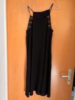 Kleid schwarz mt Blümchen Neuhausen-Nymphenburg - Neuhausen Vorschau