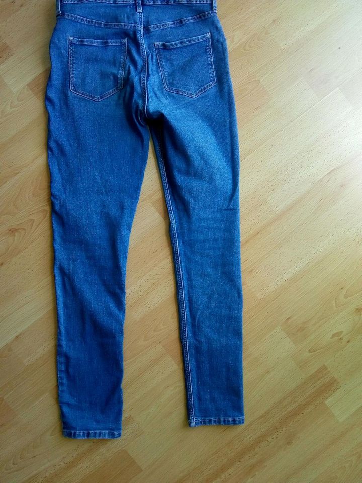 Jeans, Sommermodell, hellblau, skinny fit, Gr. 158 in Osnabrück