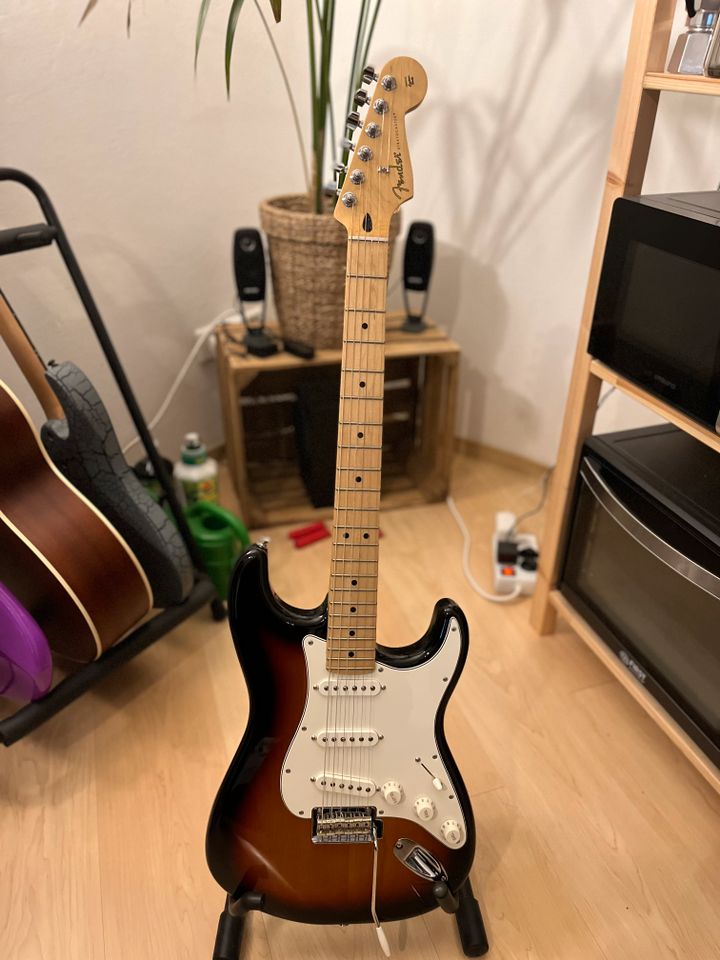 Fender Stratocaster Player Series in Bonn