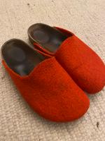 Birkenstock Hausschuhe 38 rot Schuhe clogs Pankow - Prenzlauer Berg Vorschau