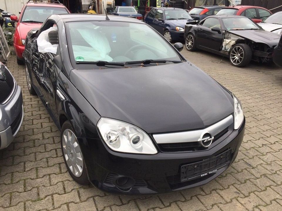 Schlachtfest Opel Tigra twintop Ersatzteile Gebrauchtteile in Köln Vogelsang