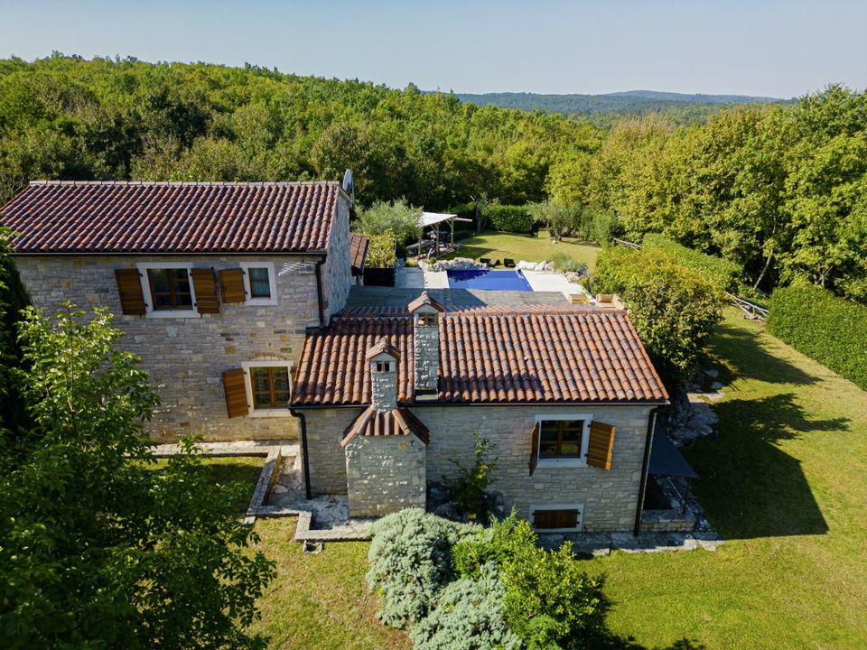 Ferienhaus mit Pool in Kuberton (Kroatien) für 6 Personen in München