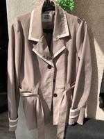 Neuwertige leichte Jacke von Vero Moda Nürnberg (Mittelfr) - Aussenstadt-Sued Vorschau