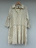Yas Kleid Blumenmuster beige weiss M/L Hängerchen Baden-Württemberg - Birkenfeld Vorschau