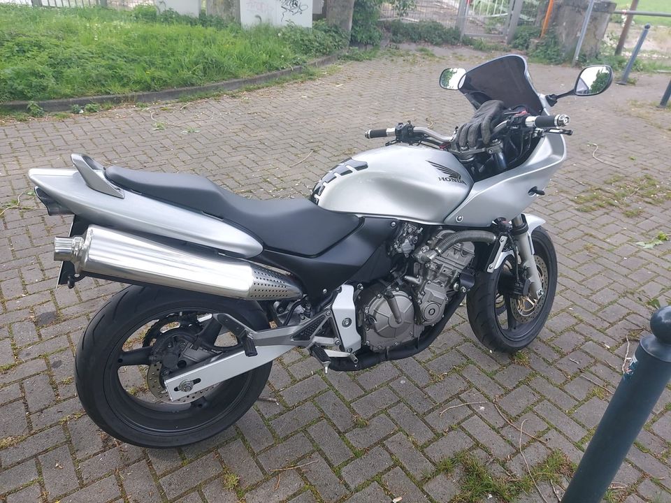 Honda CB 600 F Hornet in Duisburg