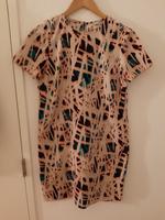 Kleid mit geometrischem Muster, Asos 36 Hessen - Wald-Michelbach Vorschau