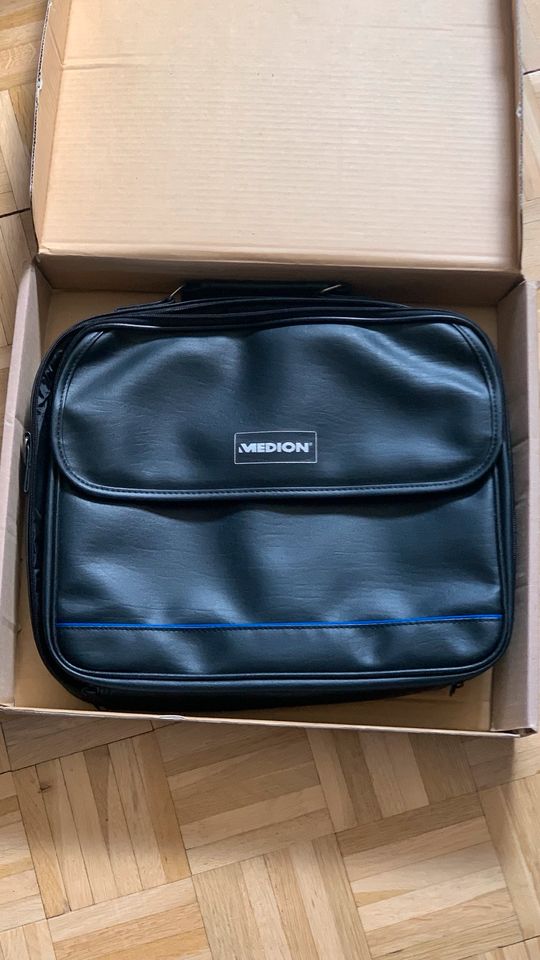 Medion Laptop Tasche für Notebooks - Format 15 Zoll in Hamburg