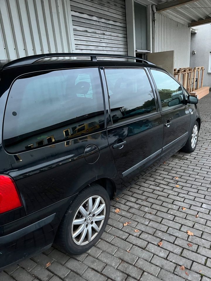 Volkswagen Sharan 2,8 V6 Highline (Lederausstattung) in Sinzheim