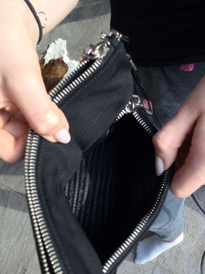 Neuwertig Original Prada crossbody Tasche schwarz in Rellingen