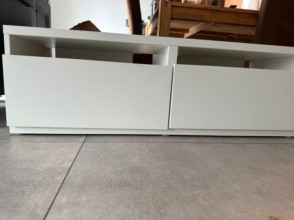 Sideboard mit zwei Schubladen und Ablagestellen in Hürth
