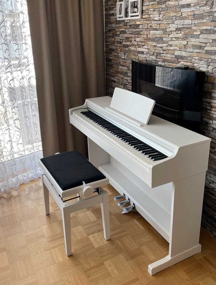 Yamaha / Kawai Digitalpiano Epiano Klavier Abo YDP CLP Clavinova in Würzburg