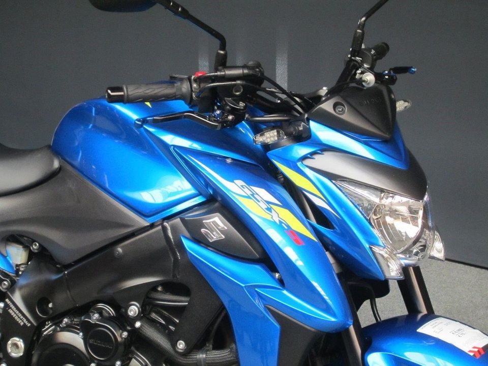 Suzuki GSX-S1000 MotoGP Top mit Extras in Schongau