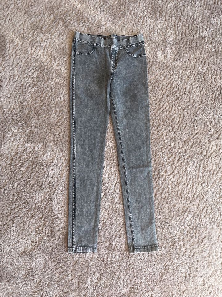 Jeggings Leggings Jeans von H&M - Gr. 146 in Tangstedt 