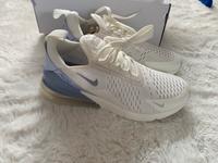 270er Nike Sneaker NEU Nordrhein-Westfalen - Troisdorf Vorschau