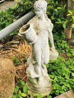 Statue Bauernmädchen mit Körben antik englische Gartendekoration Nordrhein-Westfalen - Kleve Vorschau