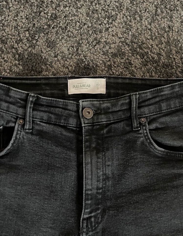 Pull & Bear schwarz Jeans Herren 40 in Bad Endorf