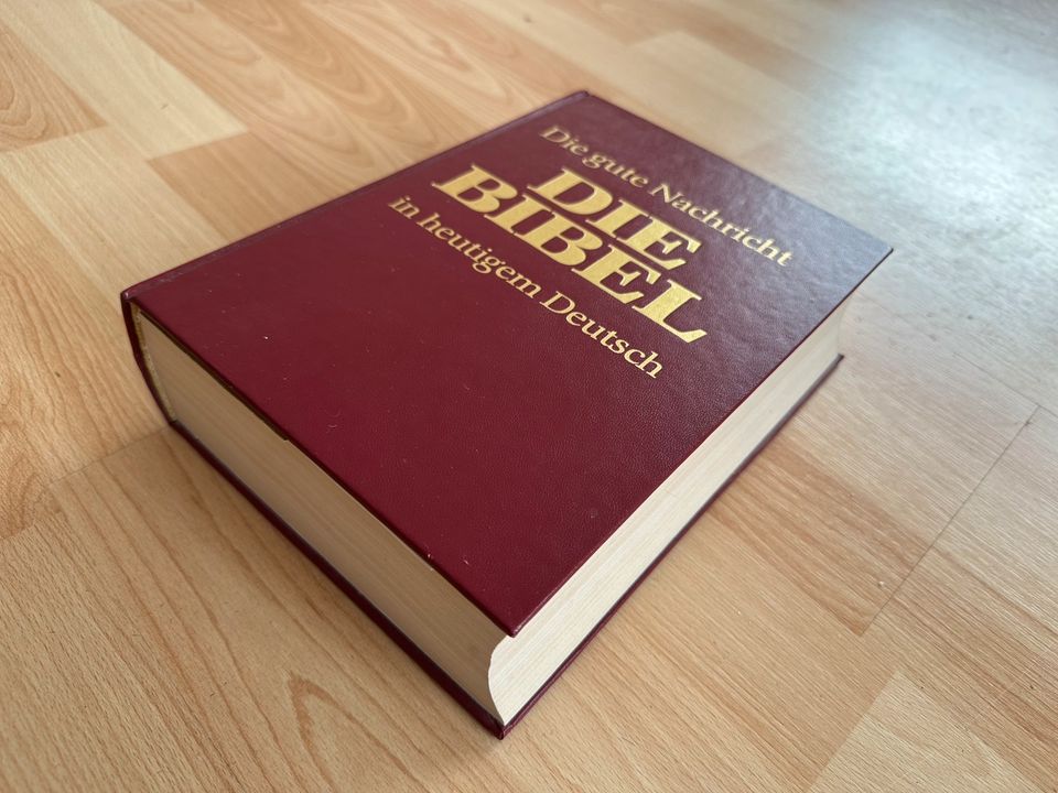 Die Bibel im heutigen Deutsch in Hanau